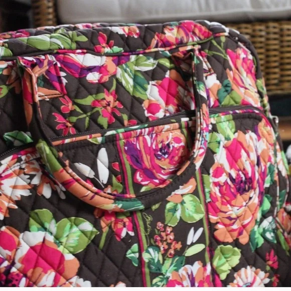 Vera Bradley Pink and Orange Travel Bag Quilted Design - Picture 4 of 6